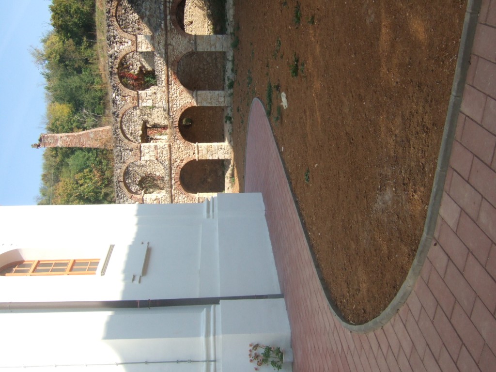 Фотографија из галерије Манастира Кувеждин, 2011 (27)